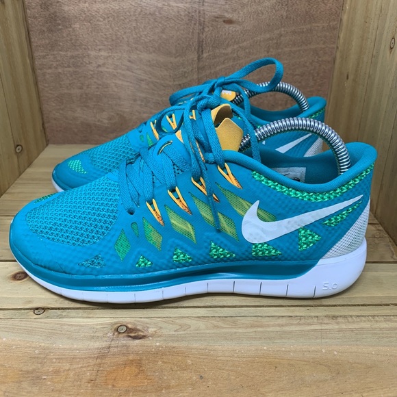 🌎 Nike Free 5.0 Running Sneakers - Picture 2 of 7